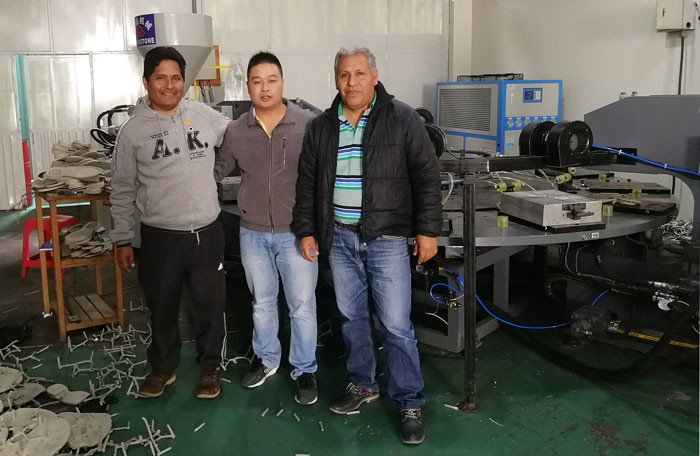 Football Shoes Sole Injection Moulding Machine , Shoe Sole Making Machine 150-180 Pairs / Hour
