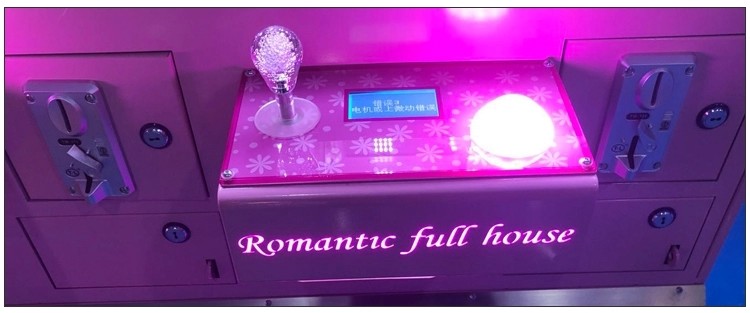 Pink Toy Crane Machine , Romantic Full House Luxury Boutique Mini Toy Catching Machine